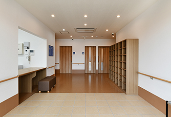 1F エントランスホール